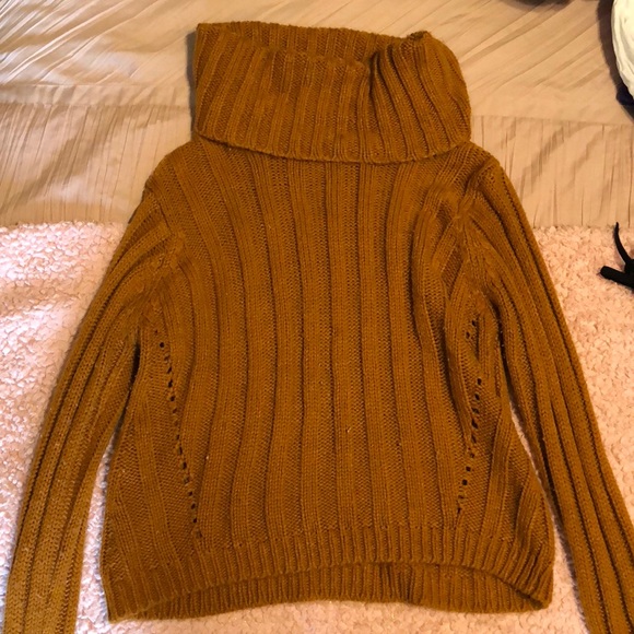 Charlotte Russe Turtleneck Sweater - Picture 1 of 1